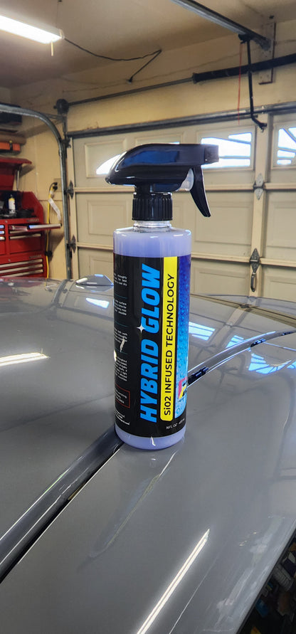 NEW and Improved Formula with Rain Guard -Hybrid Glow Detail Spray Infused with SI02 Technology 16oz bottle Made for all Refinishes , PPF, and Vinyl Wraps ****New Improved formula with Rain Guard perfect for Windshields ****